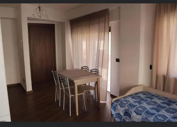 B&B Samuel Fish