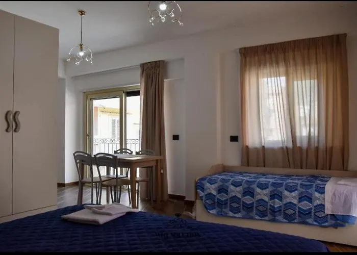 B&B Samuel Fish